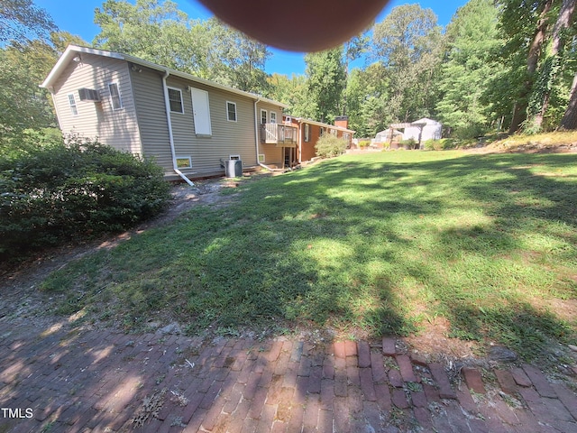 view of yard featuring cooling unit