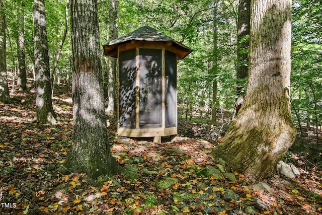 view of outbuilding