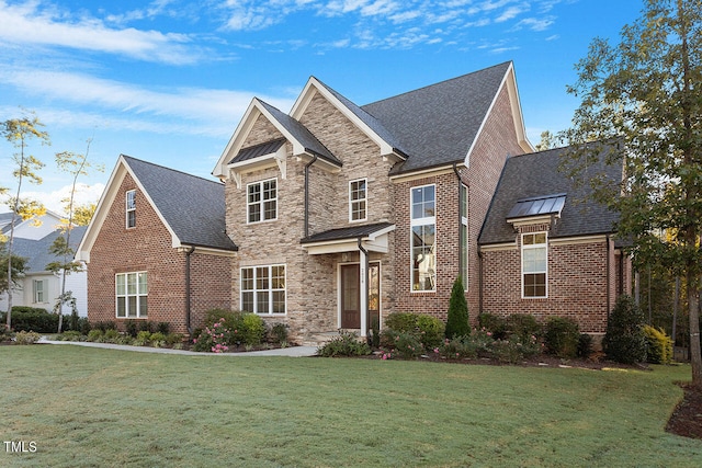 view of front of house featuring a front yard