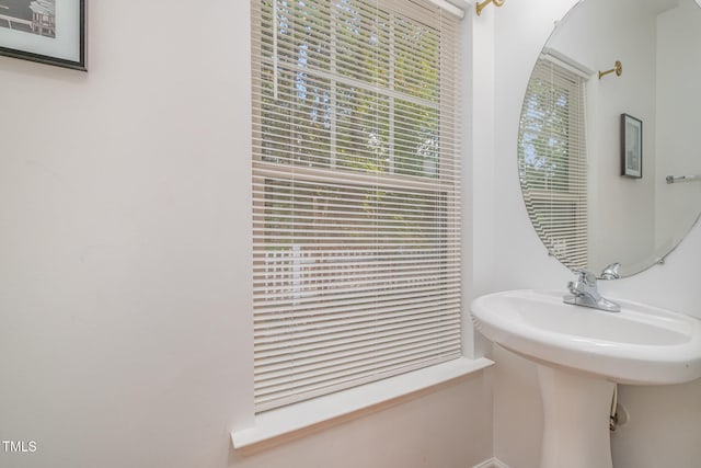 bathroom with sink