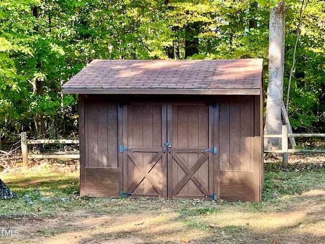 view of outbuilding