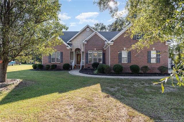 view of front facade with a front yard