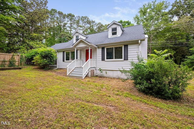 view of front of home featuring a front yard