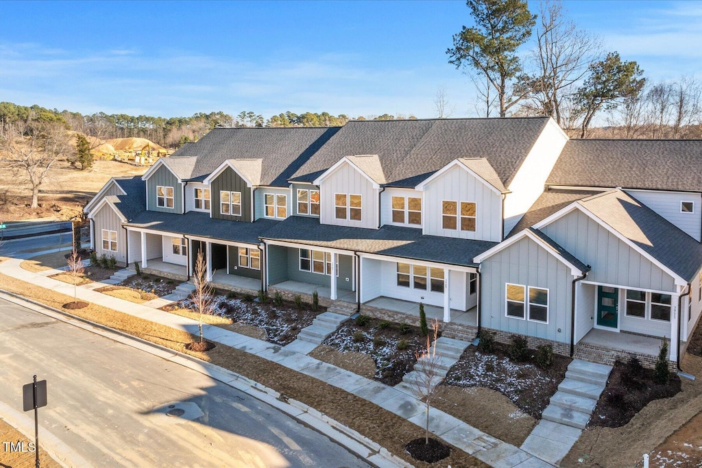 view of front of house with a porch