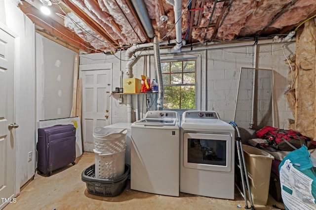 6125 Bellow St, Raleigh, NC 27609 - laundry area featuring independent washer and dryer