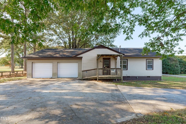 435 Tant Rd, Zebulon, NC 27597 - ranch-style house with crawl space, concrete driveway, and an attached garage
