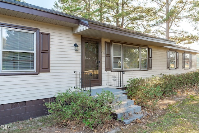 435 Tant Rd, Zebulon, NC 27597 - property entrance featuring crawl space