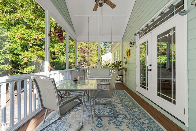 deck with ceiling fan