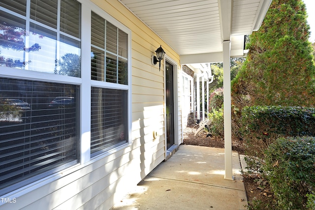 view of patio featuring covered porch