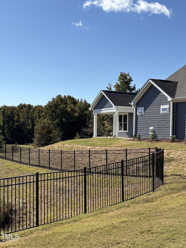 view of yard featuring fence