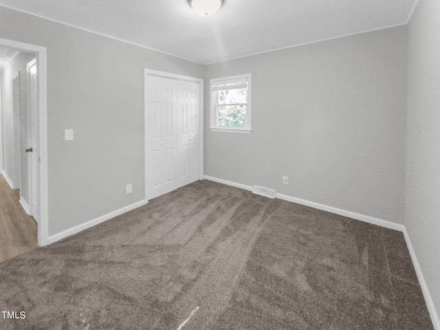 view of carpeted spare room