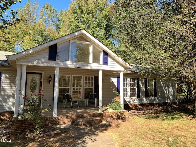 view of front facade featuring covered porch