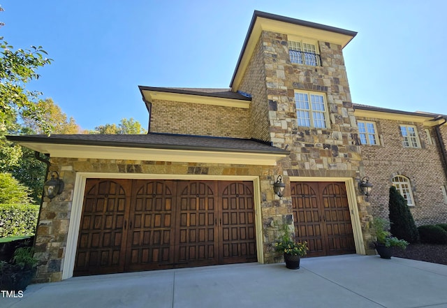 view of front of house with a garage