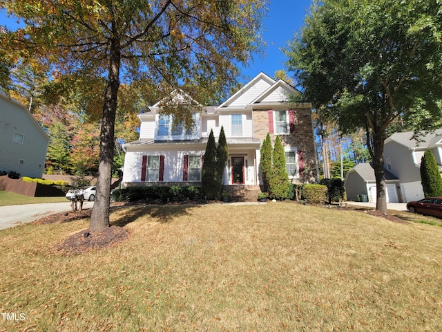 view of front of property featuring a front yard