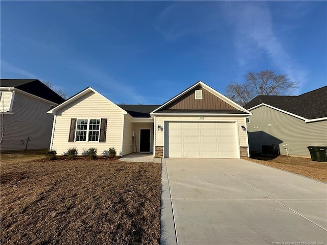 view of front facade with a garage