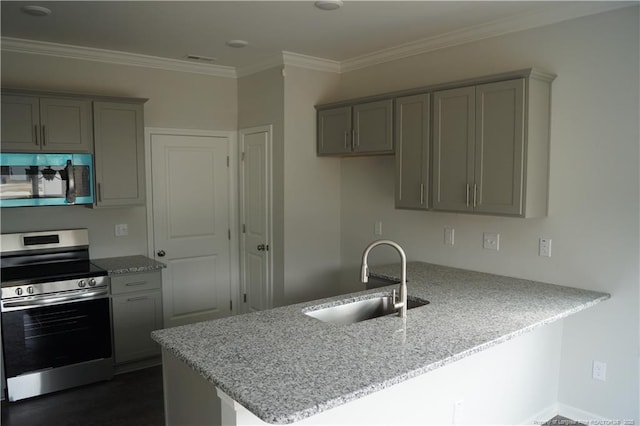 kitchen with stainless steel appliances, ornamental molding, a sink, light stone countertops, and a peninsula