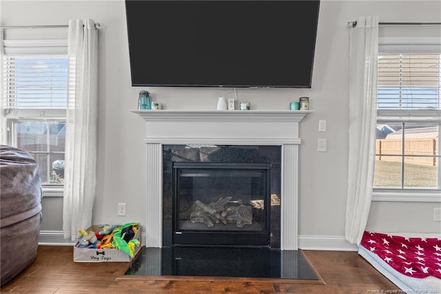 room details featuring hardwood / wood-style floors