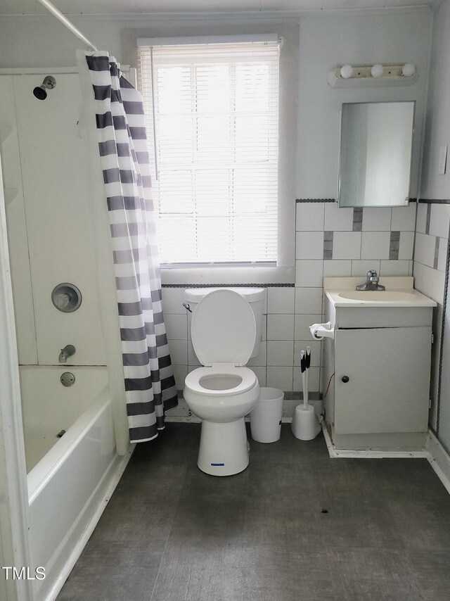325 Ranch Farm Rd Unit A B, Raleigh, NC 27603 - full bath featuring tile walls, vanity, and shower / bath combo with shower curtain