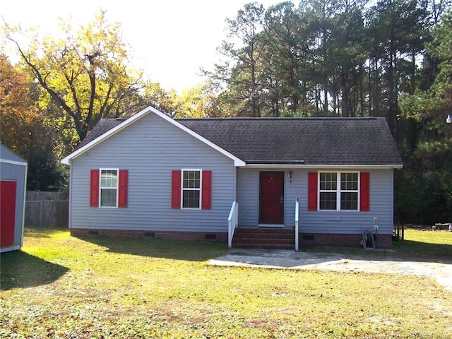 view of front of property with a front yard