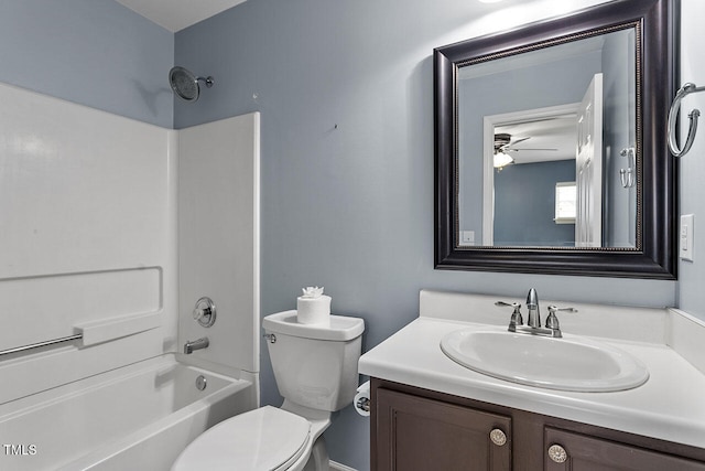 full bathroom with toilet, shower / bathing tub combination, vanity, and ceiling fan