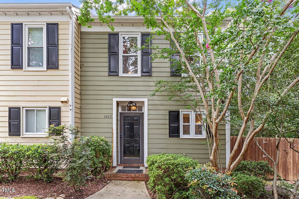 view of front of home