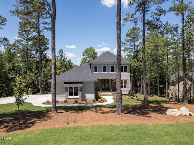 view of front of house with a front lawn