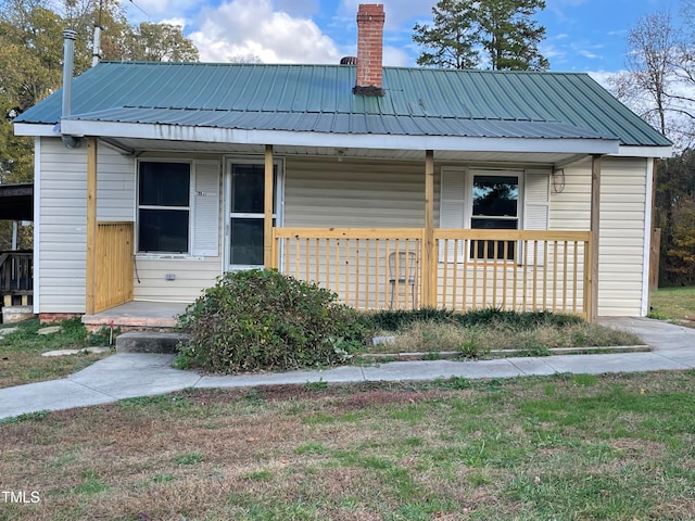 bungalow-style house featuring a porch