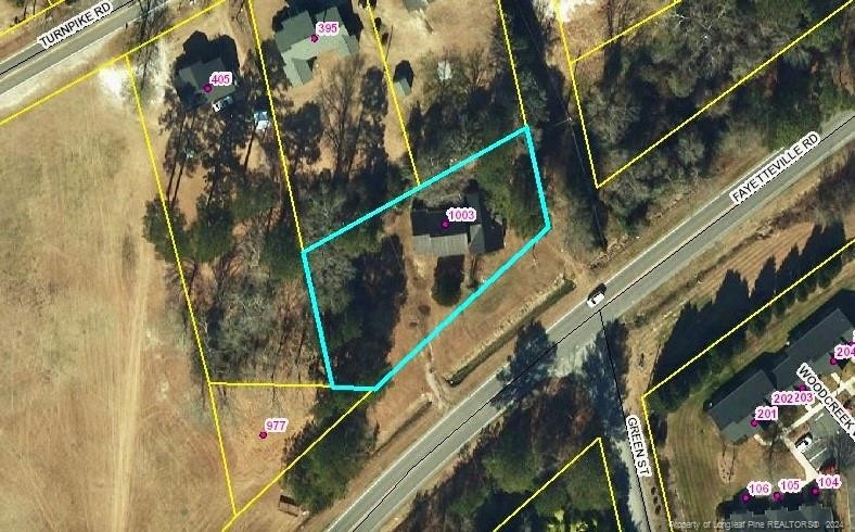 1003 Fayetteville Rd, Raeford, NC 28376