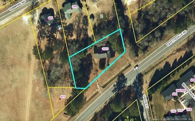 1003 Fayetteville Rd, Raeford, NC 28376