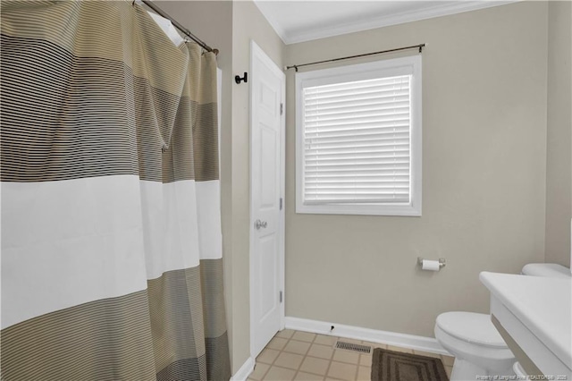 full bathroom with visible vents, a heating unit, crown molding, baseboards, and toilet