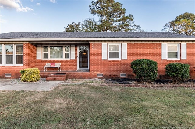 view of front of house with a front yard