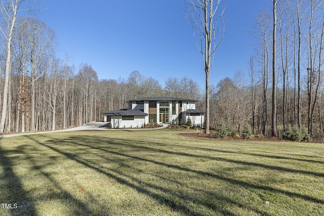 view of front of house with a front yard