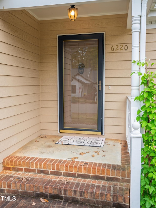 6220 Sweden Dr, Raleigh, NC 27612 - view of exterior entry