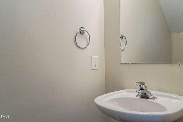 bathroom with sink