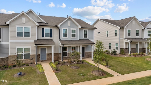 view of front of house featuring a front yard