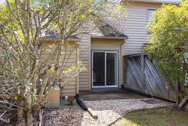 14 Stone Village Ct, Durham, NC 27704 - view of rear view of property