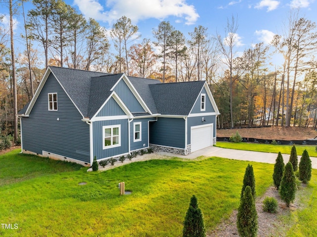 view of front of house with a front lawn