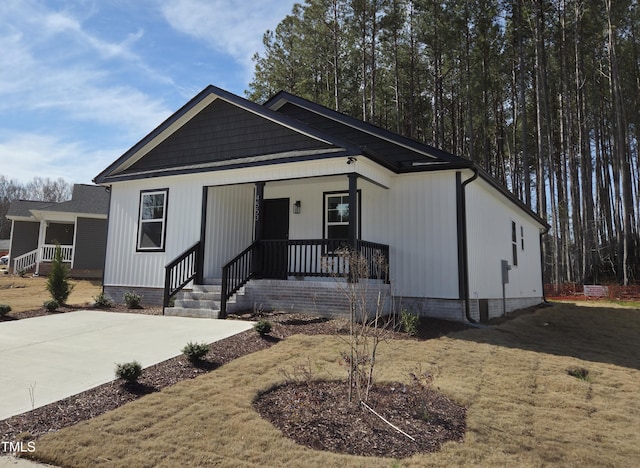 view of front of property with covered porch