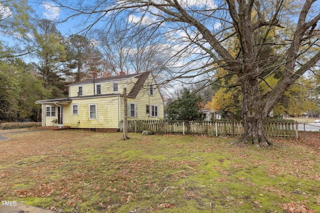 exterior space with a lawn