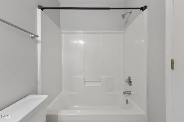 bathroom with shower / bathtub combination