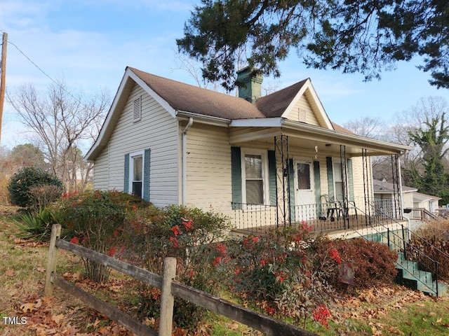 view of front of home featuring a porch