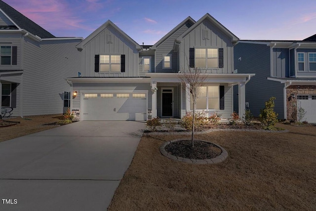 view of front facade with a garage