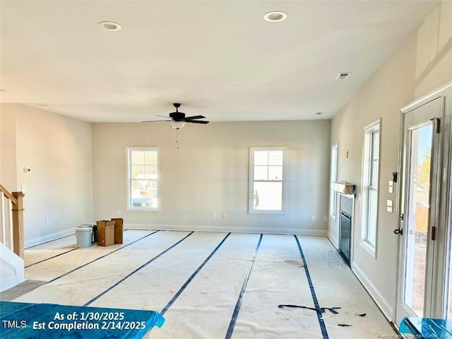 empty room with ceiling fan