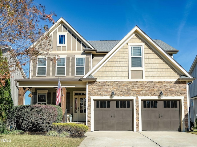 craftsman house featuring a garage