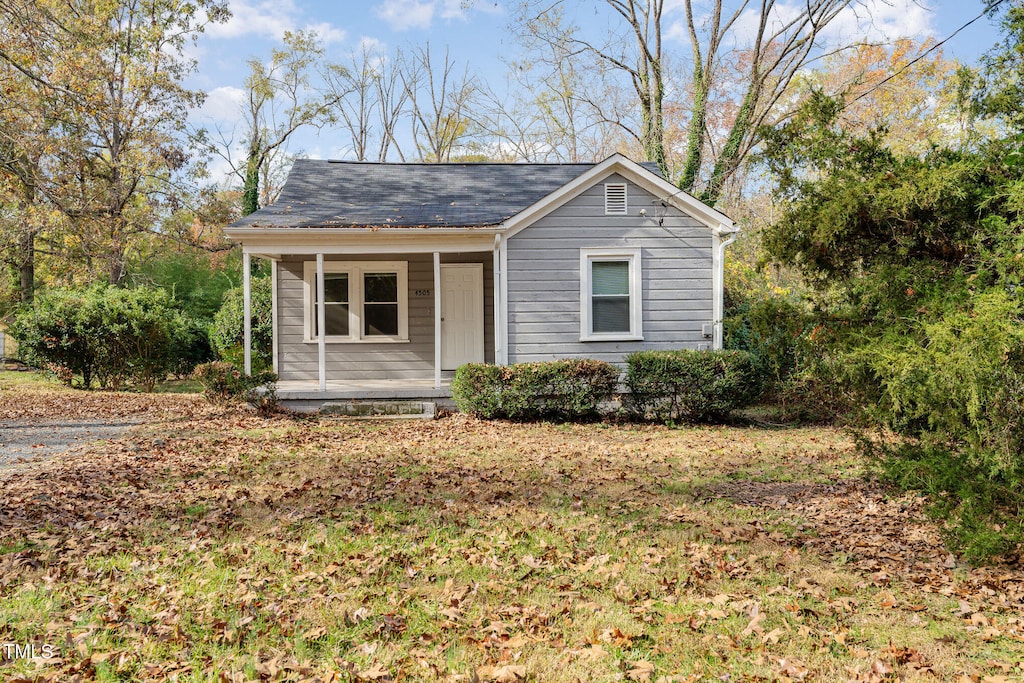 view of front of home featuring a porch