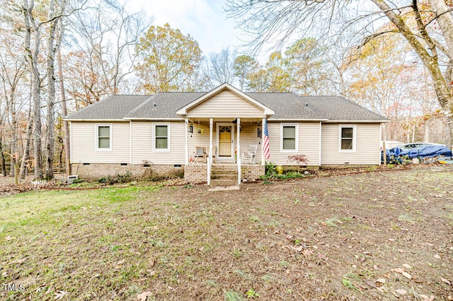 view of front of house with a front lawn