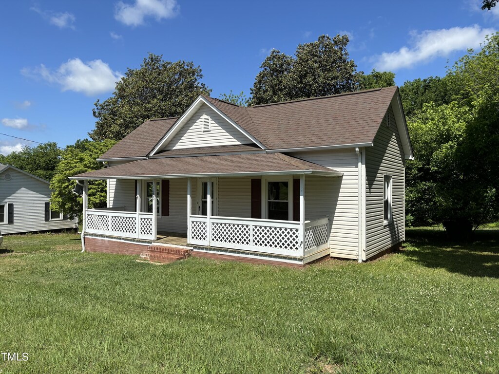1200 Carolina St, Graham, NC 27253 - photo 1