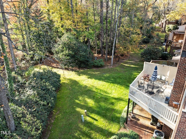 view of yard featuring central AC unit