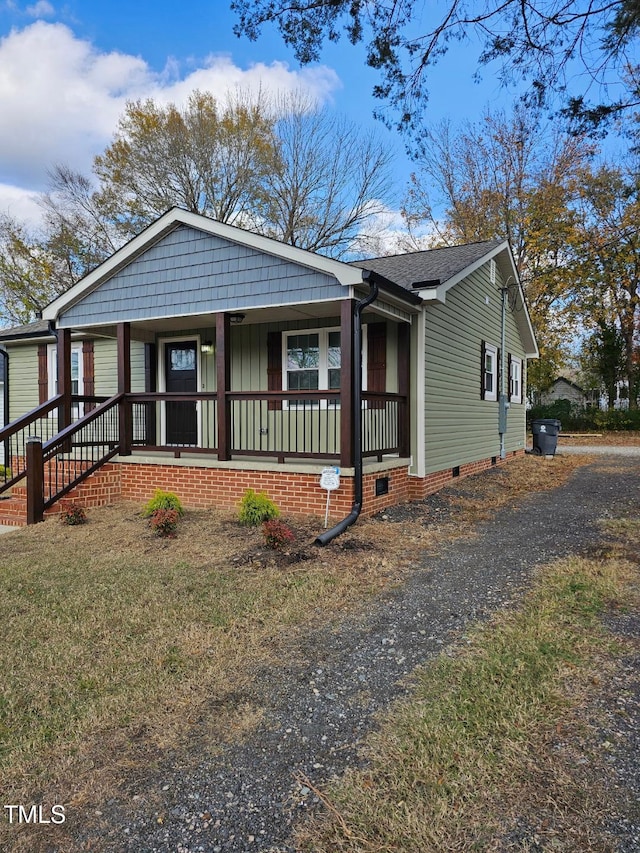 view of front of house featuring covered porch