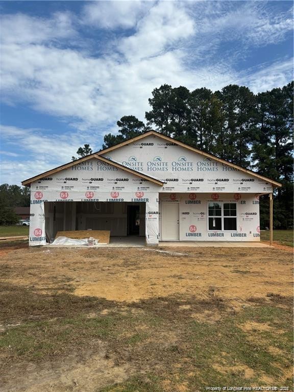 view of front of home featuring an attached garage